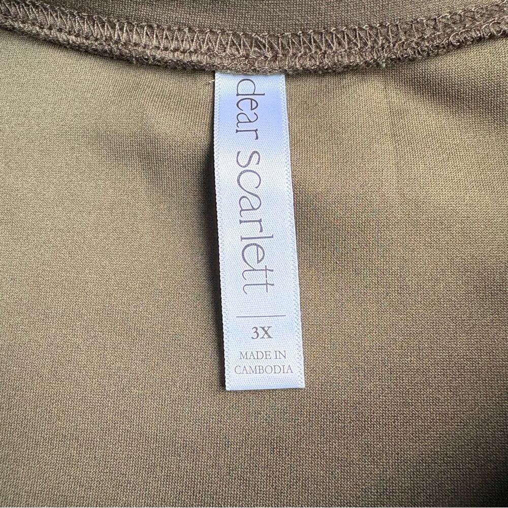 Dear Scarlett Green Classic Crewneck Sweater - Picture 5 of 5